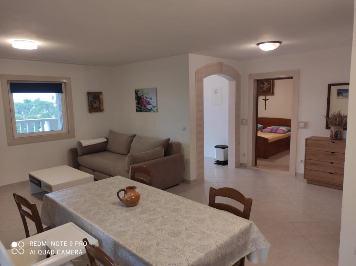 Apartments Marko Sutivan Insel Brac Εξωτερικό φωτογραφία