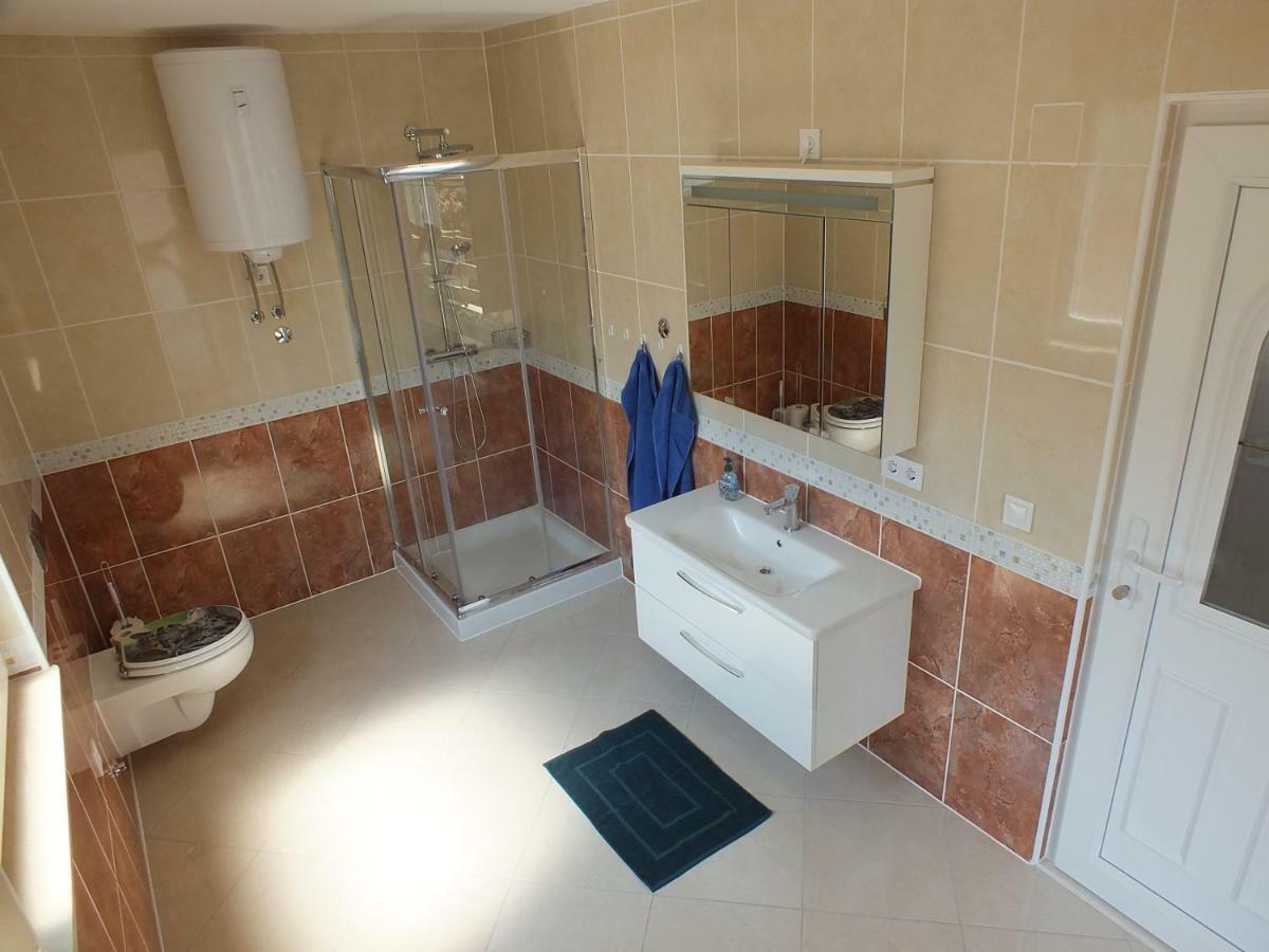 Apartments Marko Sutivan Insel Brac Εξωτερικό φωτογραφία