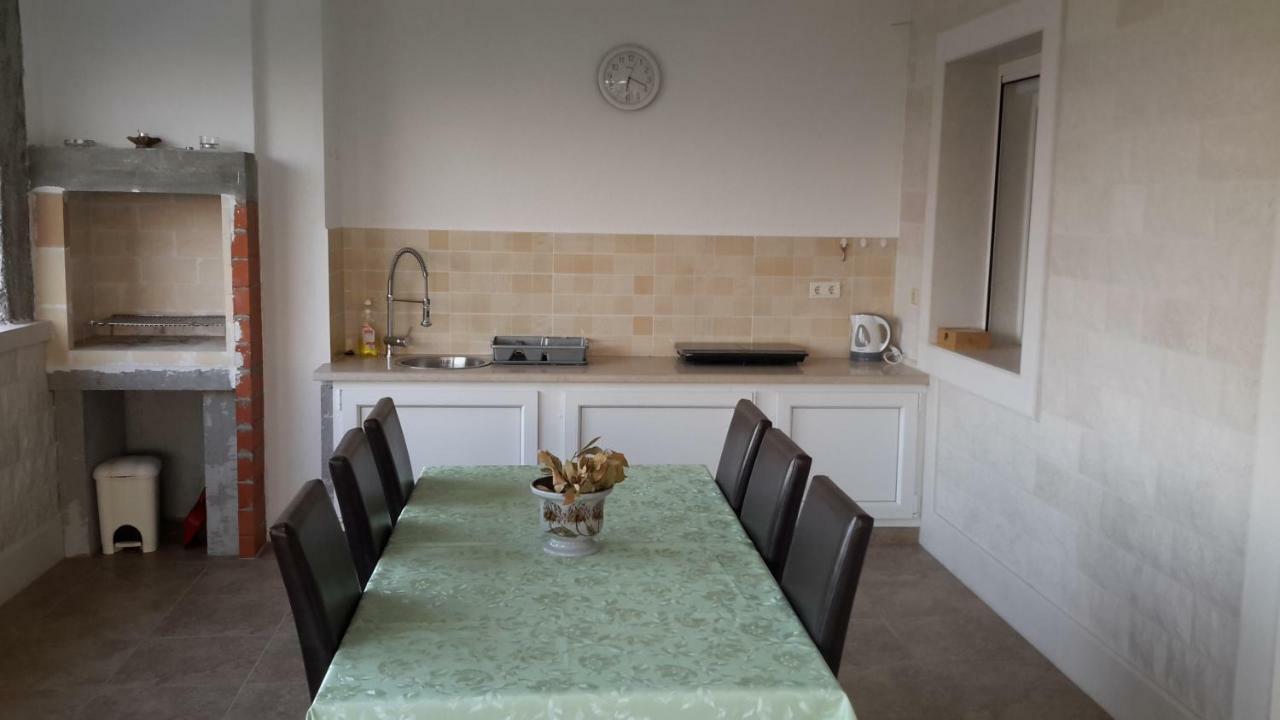 Apartments Marko Sutivan Insel Brac Εξωτερικό φωτογραφία