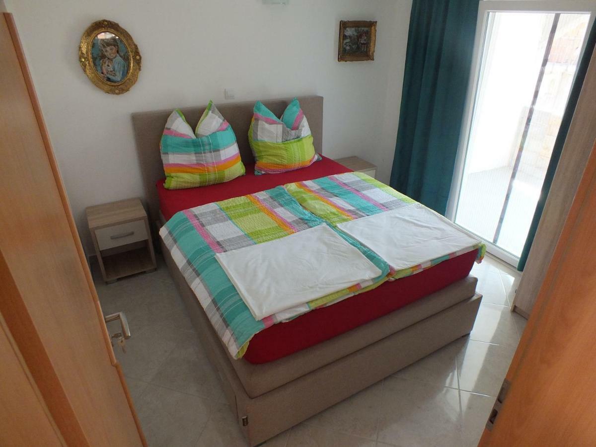 Apartments Marko Sutivan Insel Brac Εξωτερικό φωτογραφία