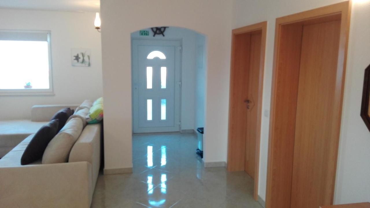 Apartments Marko Sutivan Insel Brac Εξωτερικό φωτογραφία
