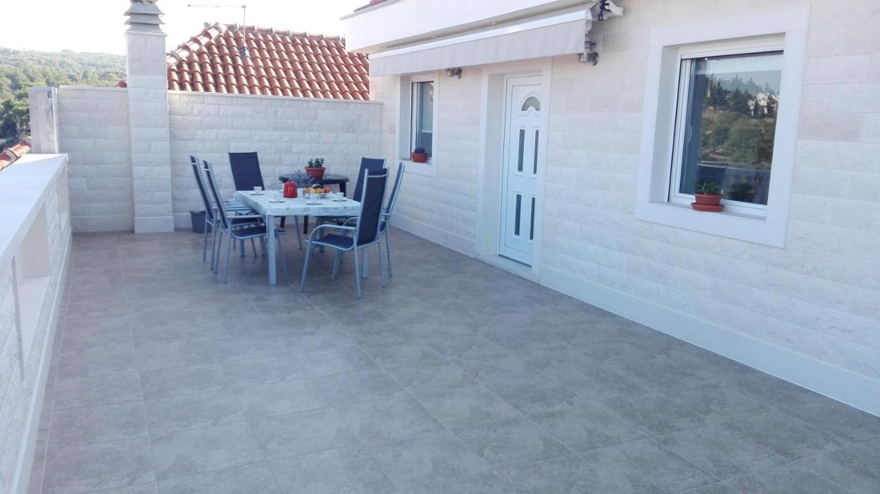 Apartments Marko Sutivan Insel Brac Εξωτερικό φωτογραφία