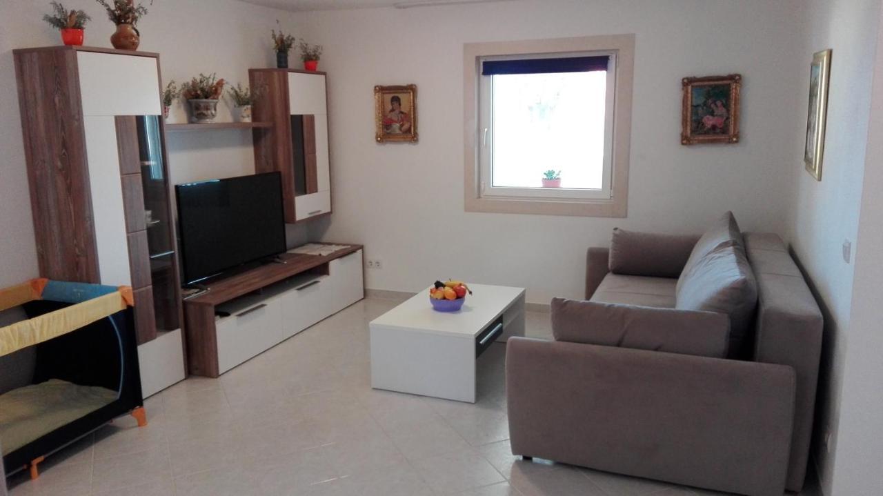 Apartments Marko Sutivan Insel Brac Εξωτερικό φωτογραφία