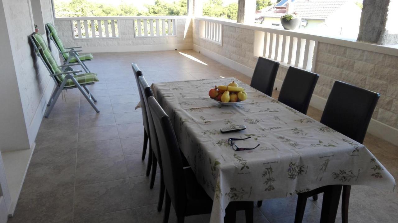Apartments Marko Sutivan Insel Brac Εξωτερικό φωτογραφία