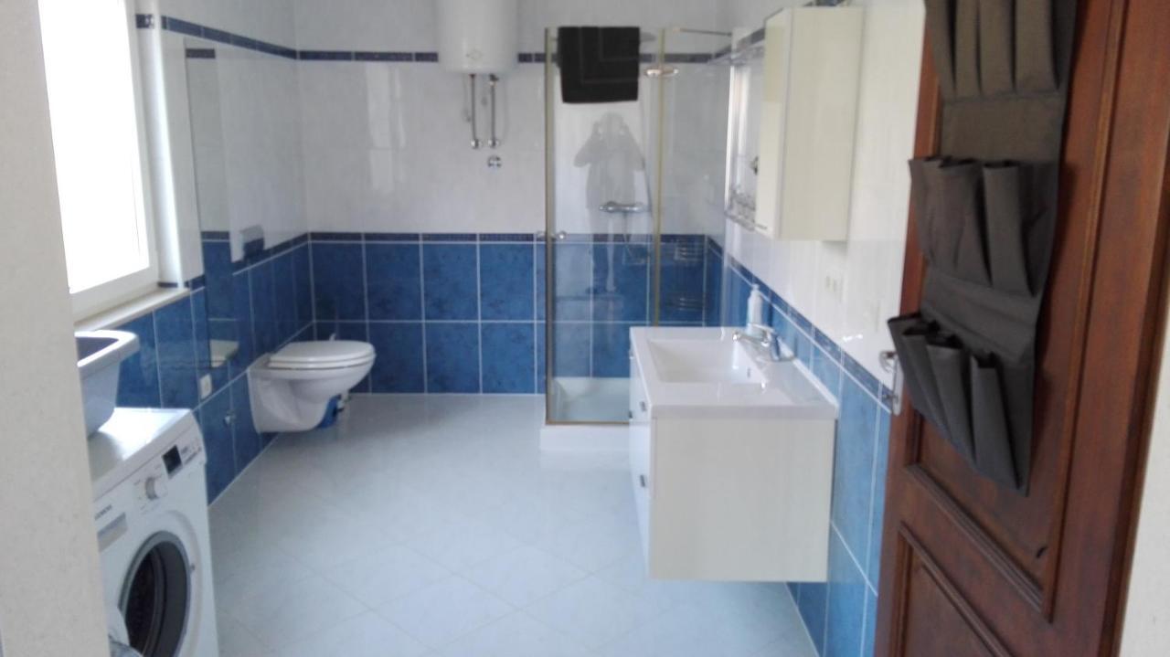 Apartments Marko Sutivan Insel Brac Εξωτερικό φωτογραφία