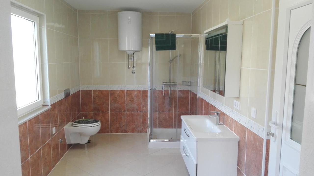 Apartments Marko Sutivan Insel Brac Εξωτερικό φωτογραφία